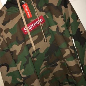 Supreme hoodie